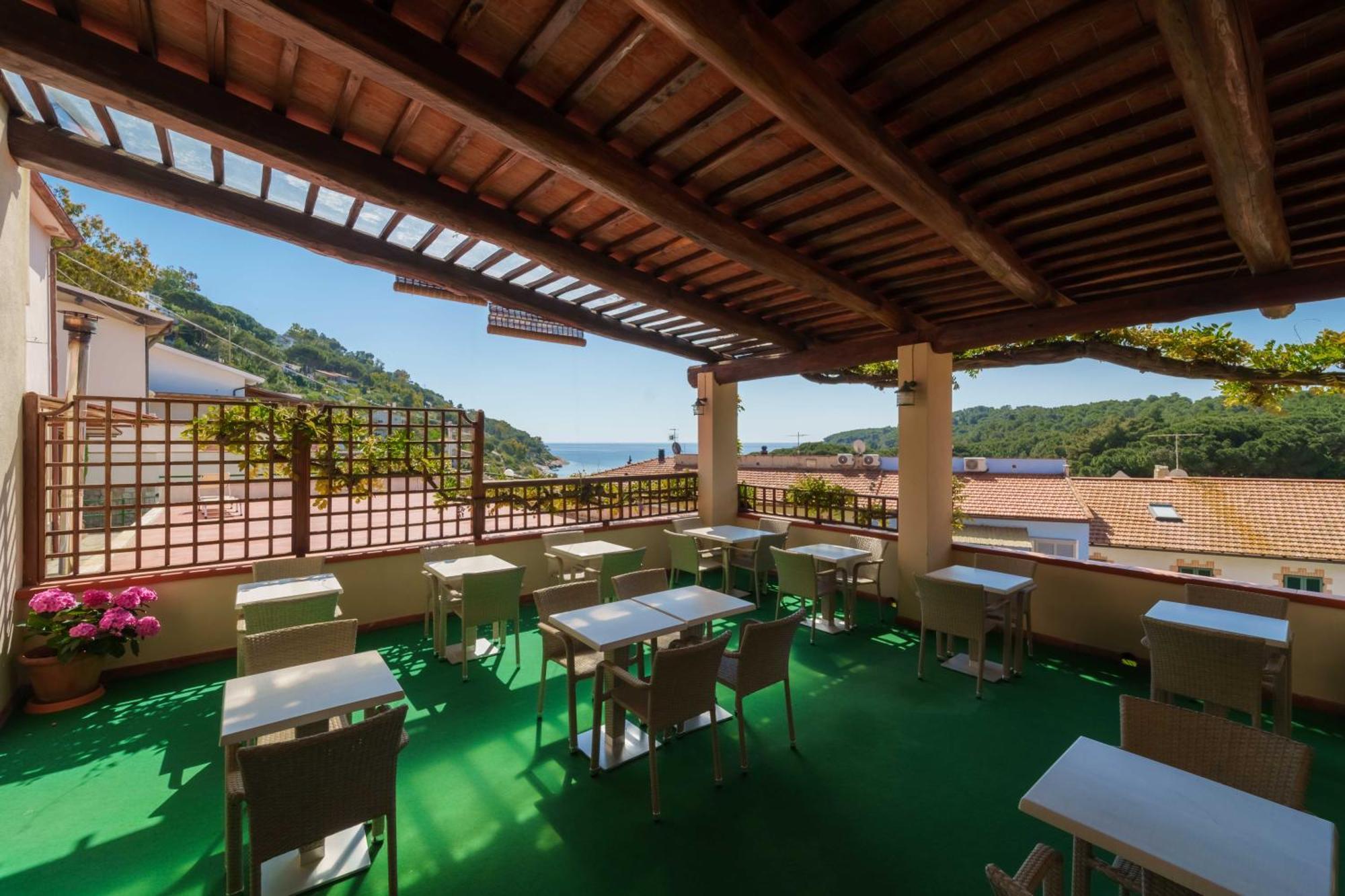 Hotel Galli - Wellness & Spa Fetovaia Exterior photo